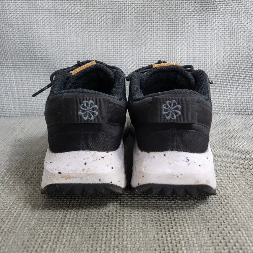 [BUNJANG] Nike Sneakers 235 / 나이키 운동화 235