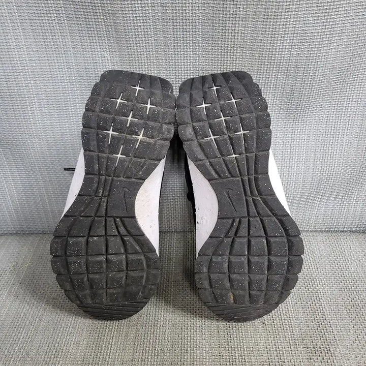 [BUNJANG] Nike Sneakers 235 / 나이키 운동화 235