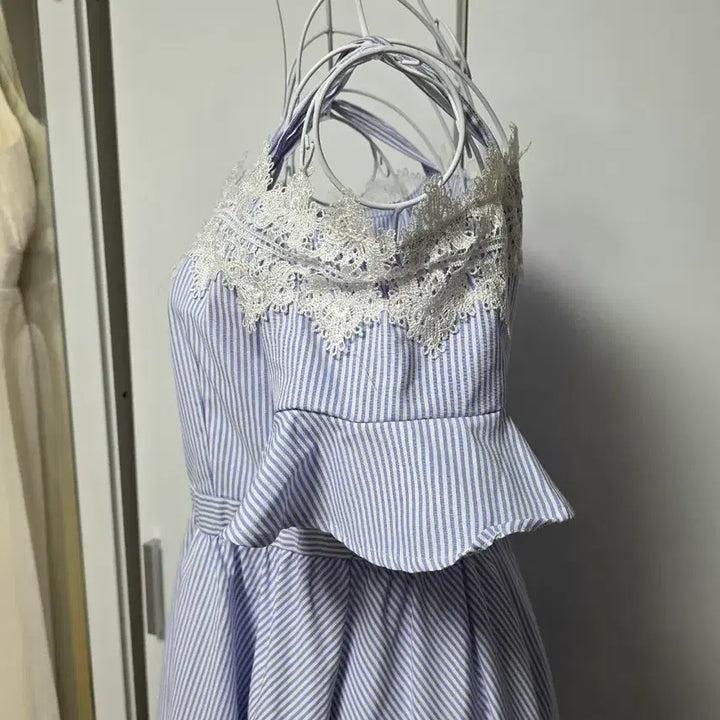 [SOLD OUT] Thyren 티렌 오프숄더 나시 원피스