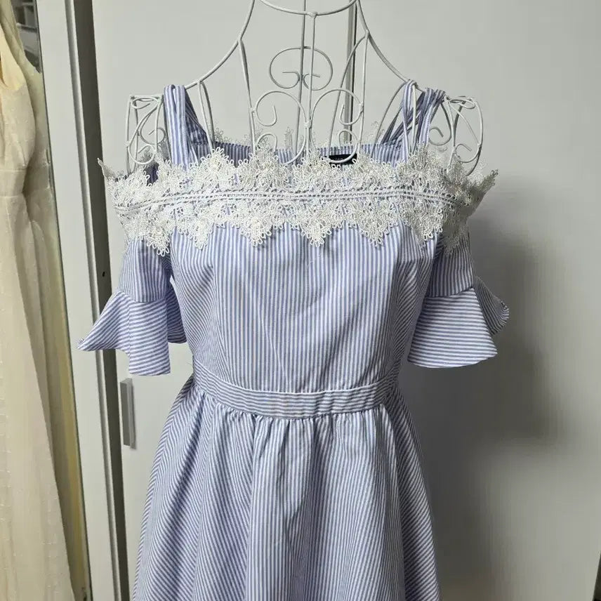 [SOLD OUT] Thyren 티렌 오프숄더 나시 원피스