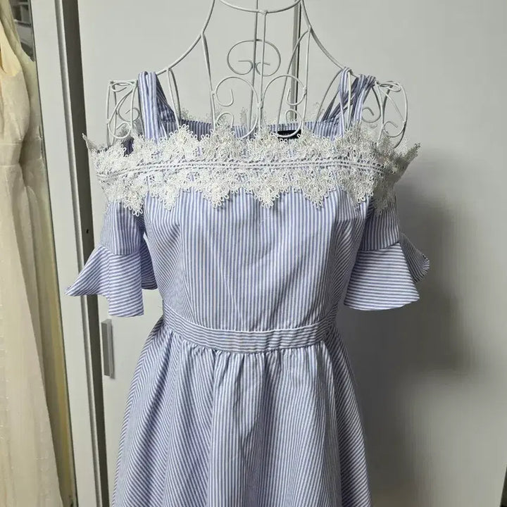 [SOLD OUT] Thyren 티렌 오프숄더 나시 원피스