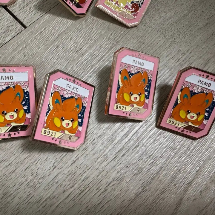 [SOLD OUT] 포켓몬스터 파모 뱃지 0921 이삭토스트 벚꽃