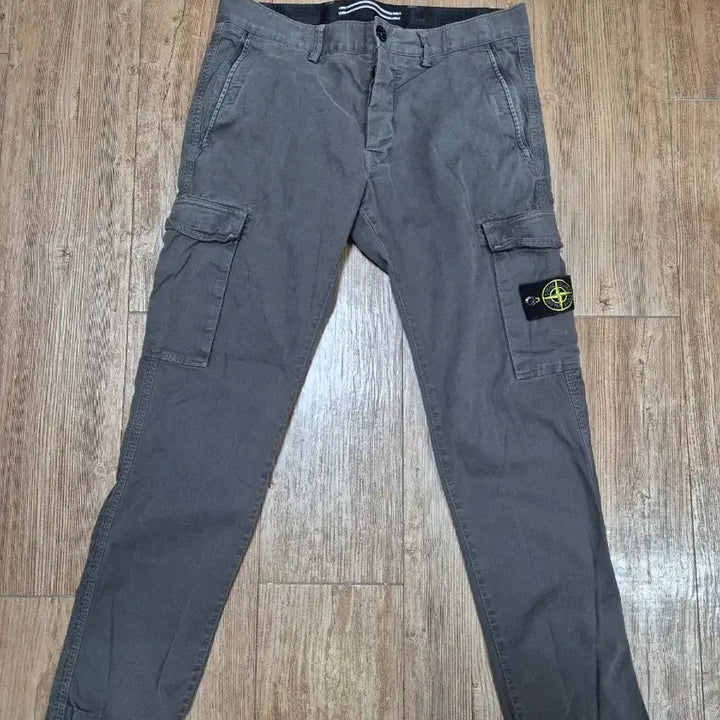 [SOLD OUT] 정품 새상품급 스톤아일랜드 카고바지 31-32