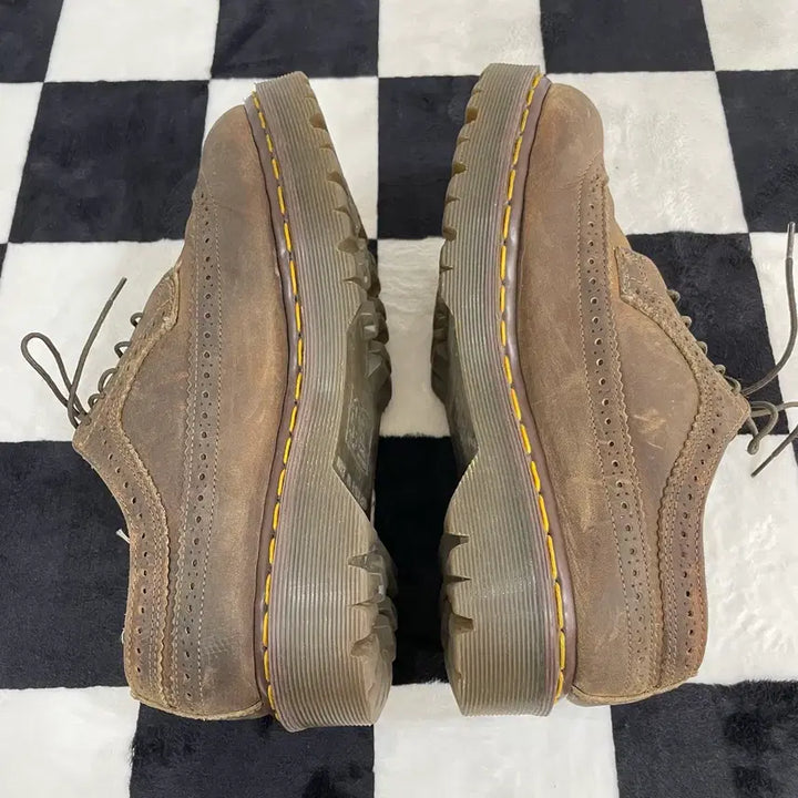 [BUNJANG] Dr. Martens 3989 Brown Wingtip Shoes (Size 6) / 닥터마틴 3989 브라운 윙팁 슈즈 (6)