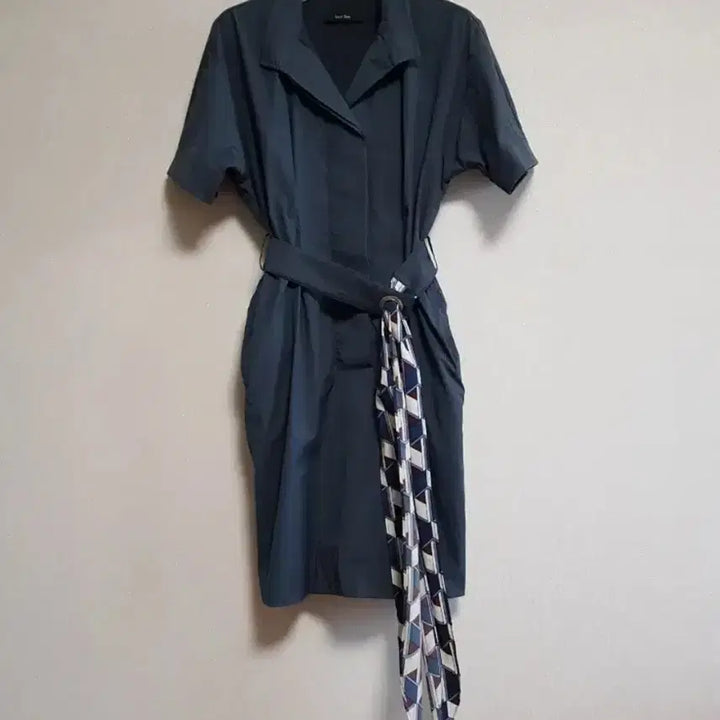 [BUNJANG] Izzatbaba Navy Midi Dress / 아이잗바바 원피스