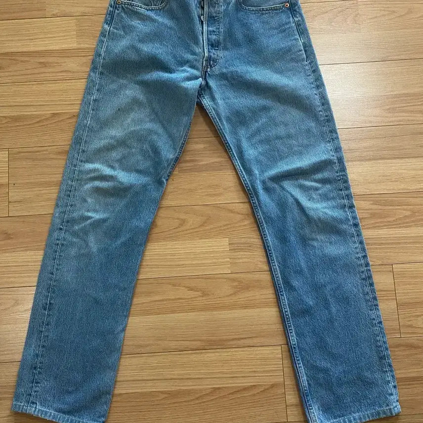 [SOLD OUT] 90s levis 501 32