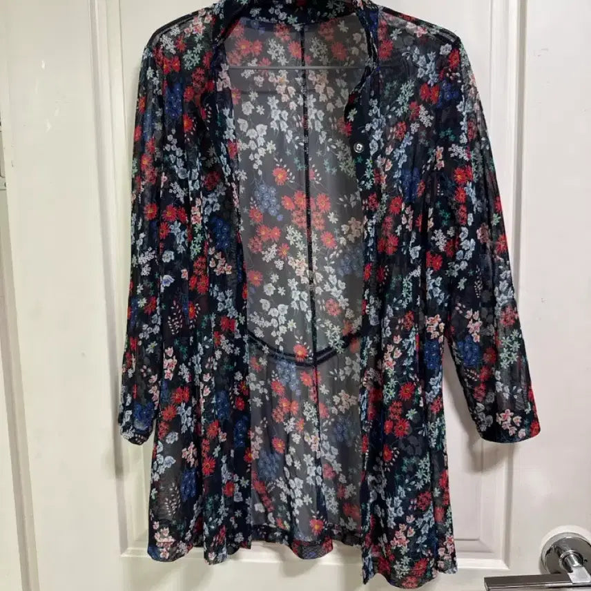 [BUNJANG] Floral Pattern See-Through Blouse / 플라워 패턴 시스루 블라우스