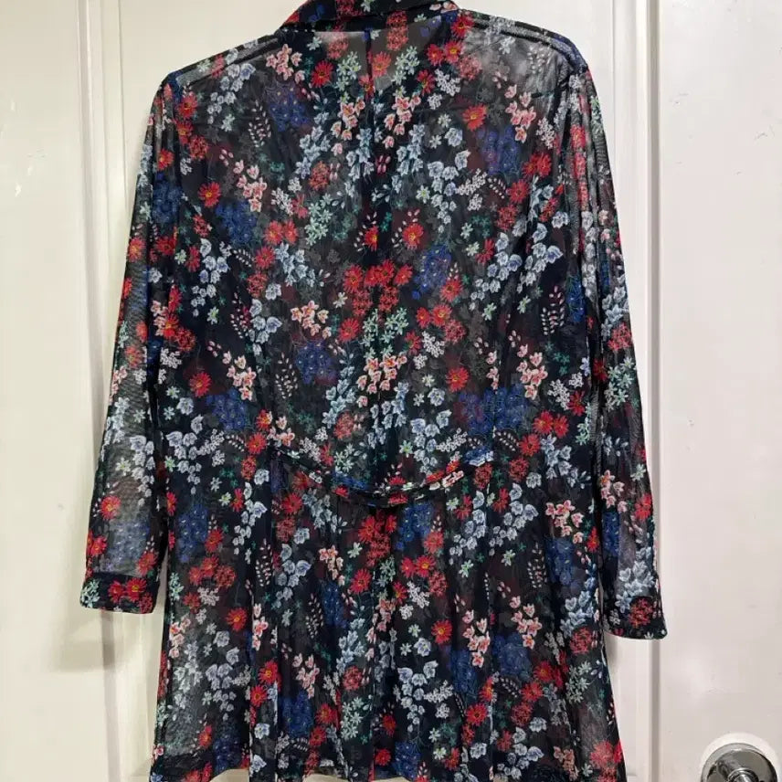 [BUNJANG] Floral Pattern See-Through Blouse / 플라워 패턴 시스루 블라우스