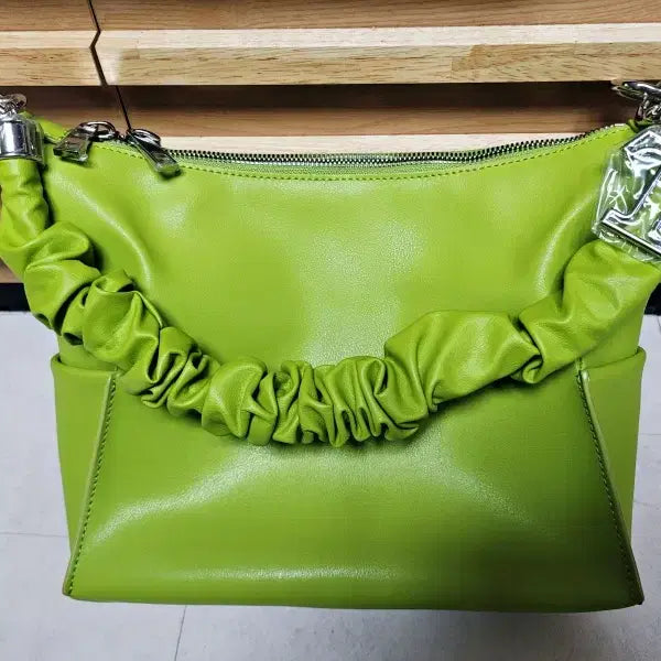 [BUNJANG] Terre Hipokki Green Leather Rush Bag / 테르히폴키 그린 레더 러쉬 백 미사용품