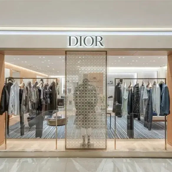 [BUNJANG] Dior Classic Reverse Initial Embroidered Logo Round T-shirt / 클래식 리버스 이니셜 자수로고 라운드 티셔츠