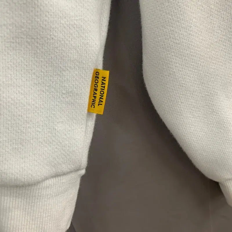 [SOLD OUT] XL 내셔널지오그래픽 빅 로고 프린팅 와펜 맨투맨