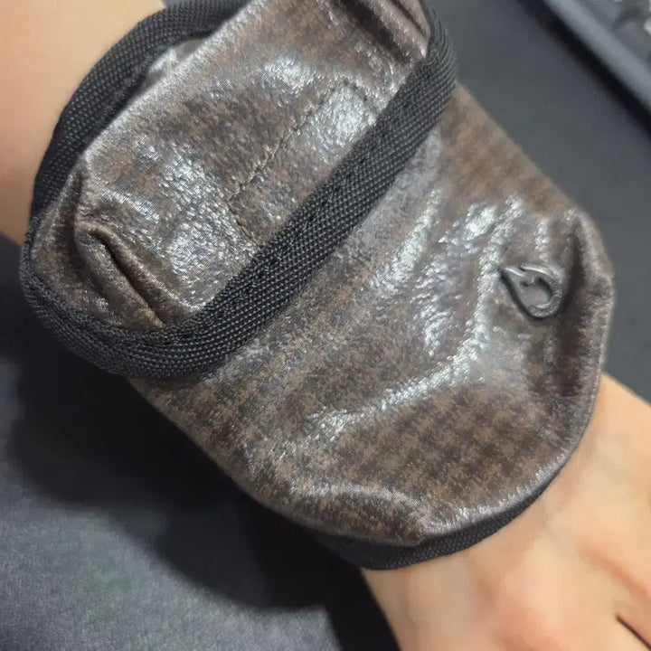 [BUNJANG] Customellow Wrist Wallet / 커스텀멜로우 손목지갑