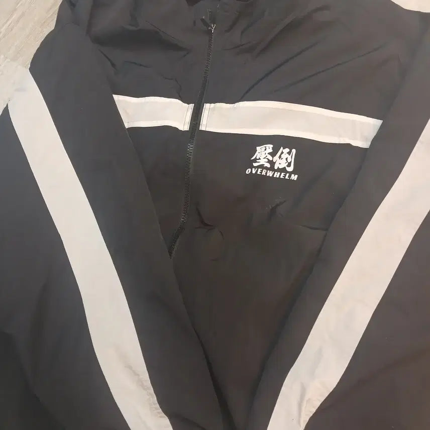 [SOLD OUT] 압도 002 바람막이 자켓