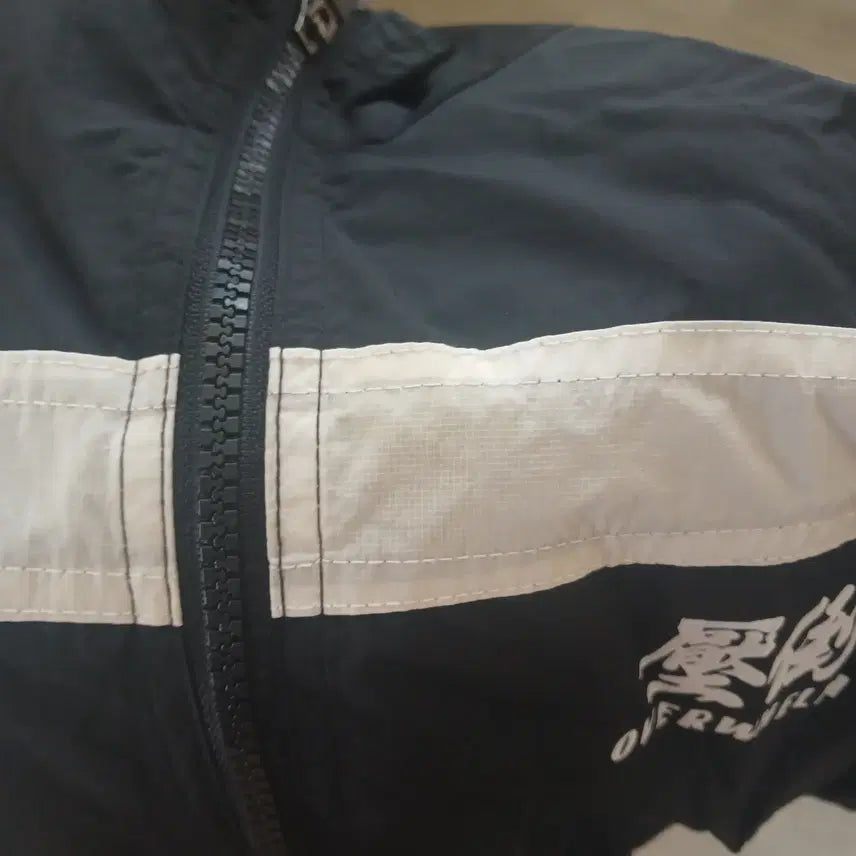 [SOLD OUT] 압도 002 바람막이 자켓