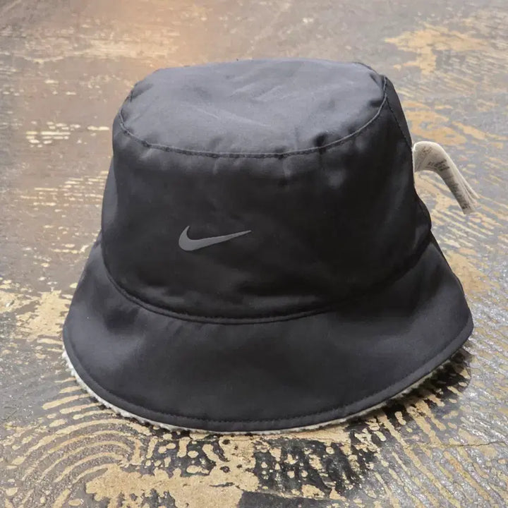 [BUNJANG] Nike Reversible Fleece Bucket Hat / 나이키 리버서블 플리스 버킷 햇