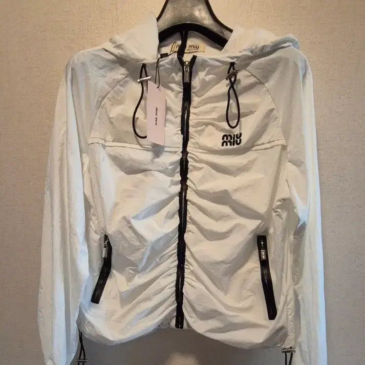 [SOLD OUT] (새상품)고퀄 디자인 화이트 바스락 치마 세트