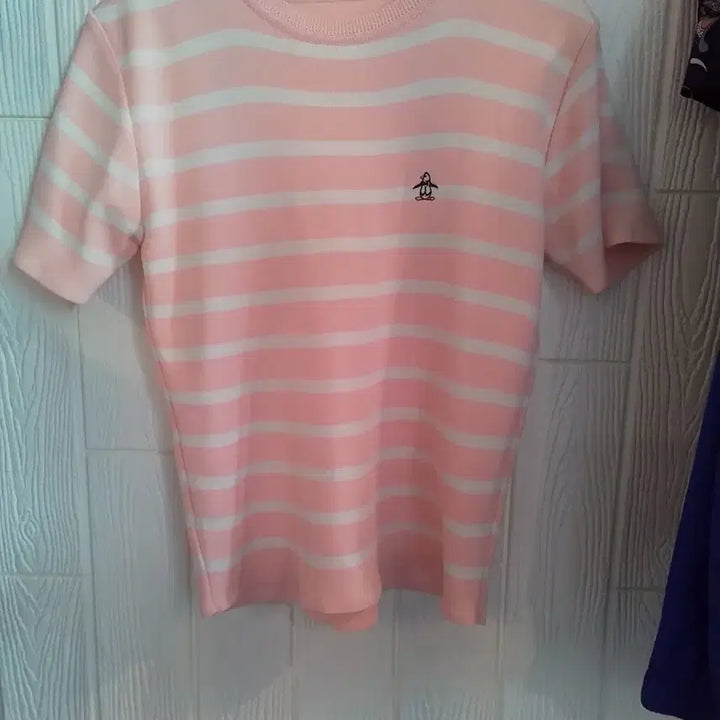 [BUNJANG] Penguin Pink Striped Short Sleeve T-Shirt / 여55펭귄 스트라이프 반팔 티셔츠 핑크