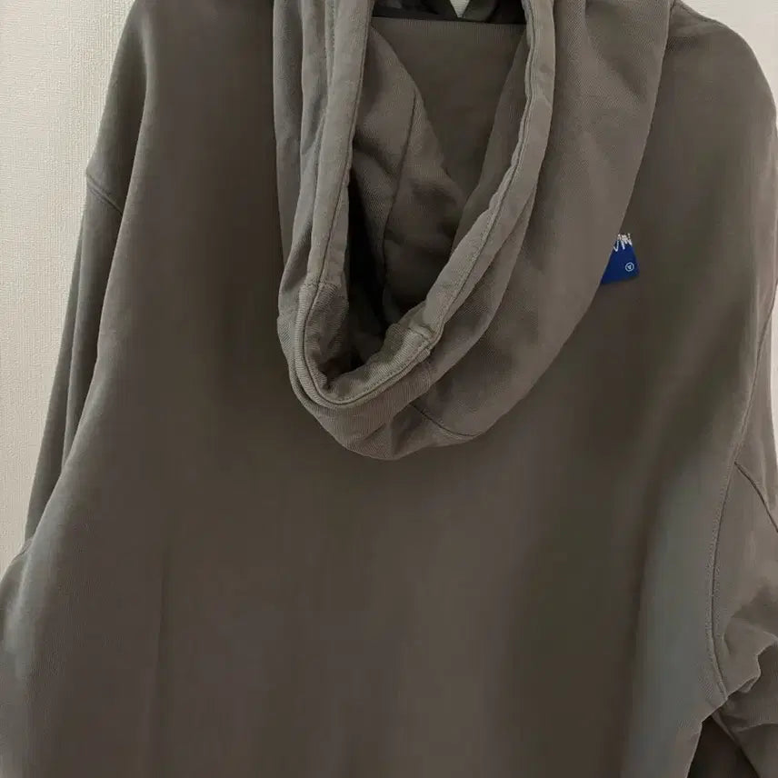 [SOLD OUT] 아더에러 시그니피컨트 후드 챠콜L