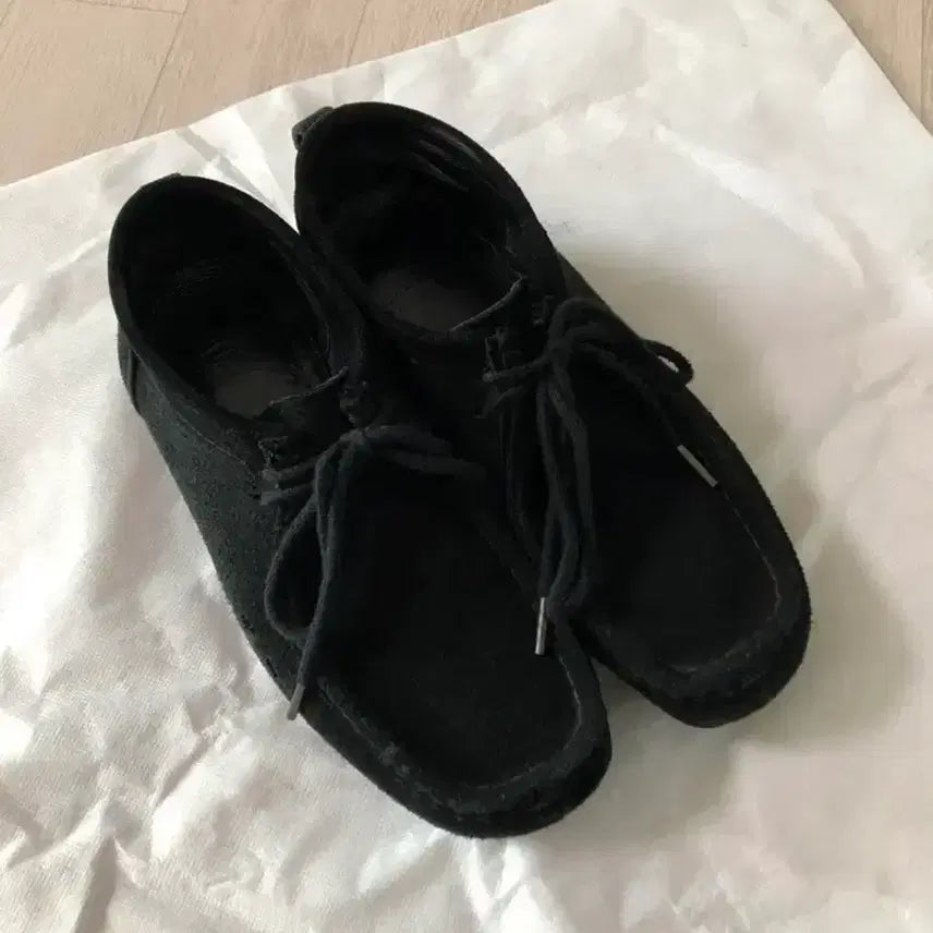 [SOLD OUT] 2) 폴리테루 왈라비 플레인 블랙 (260-270)