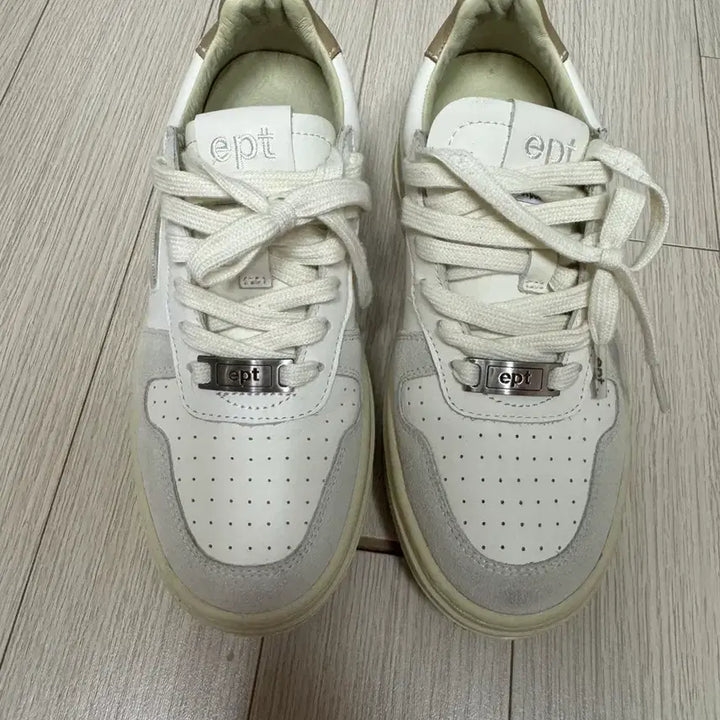 [BUNJANG] eptr Sneakers White Vintage Style 240mm / eptr 스니커즈 화이트 빈티지 스타일 240mm