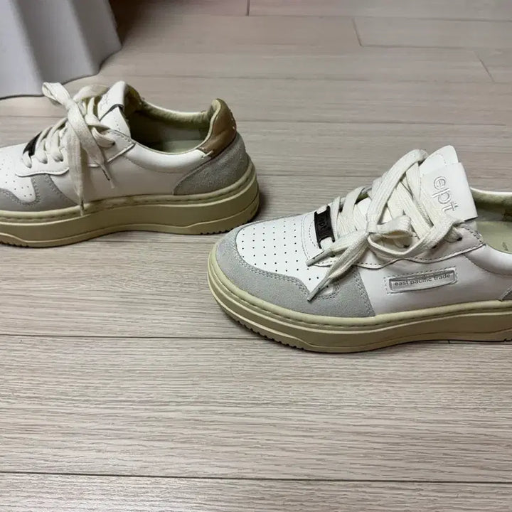 [BUNJANG] eptr Sneakers White Vintage Style 240mm / eptr 스니커즈 화이트 빈티지 스타일 240mm