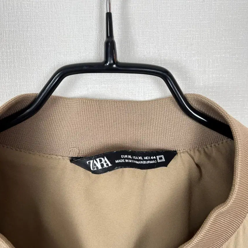 [SOLD OUT] 자라 베이지 스판 봄버 자켓 점퍼 남XL 105 라덴 빈티지
