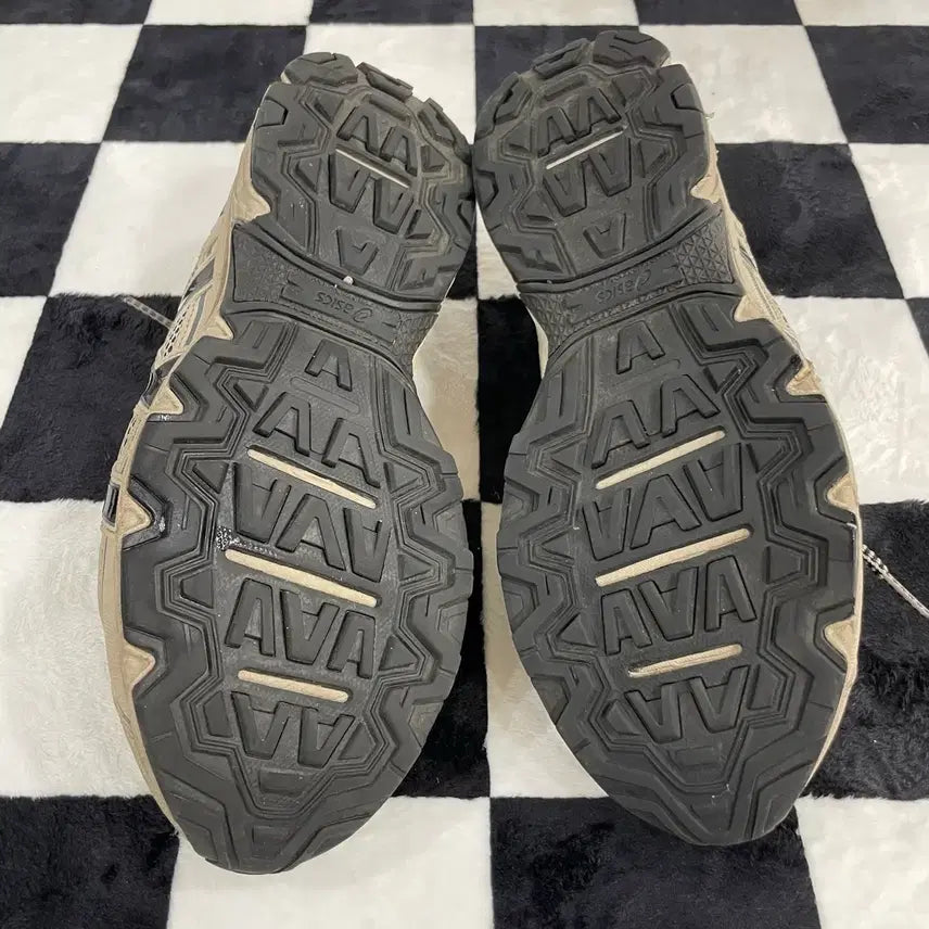 [BUNJANG] Asics Gel Venture 6 Feather Gray Sneakers / 아식스 젤 벤쳐 6 페더 그레이 265mm