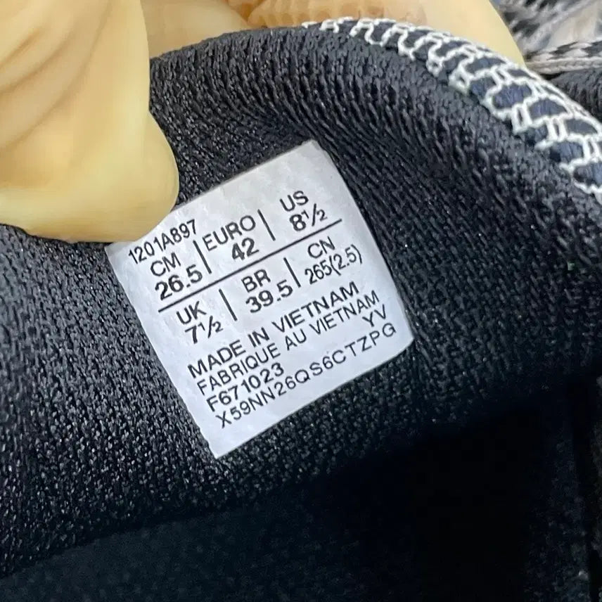 [BUNJANG] Asics Gel Venture 6 Feather Gray Sneakers / 아식스 젤 벤쳐 6 페더 그레이 265mm