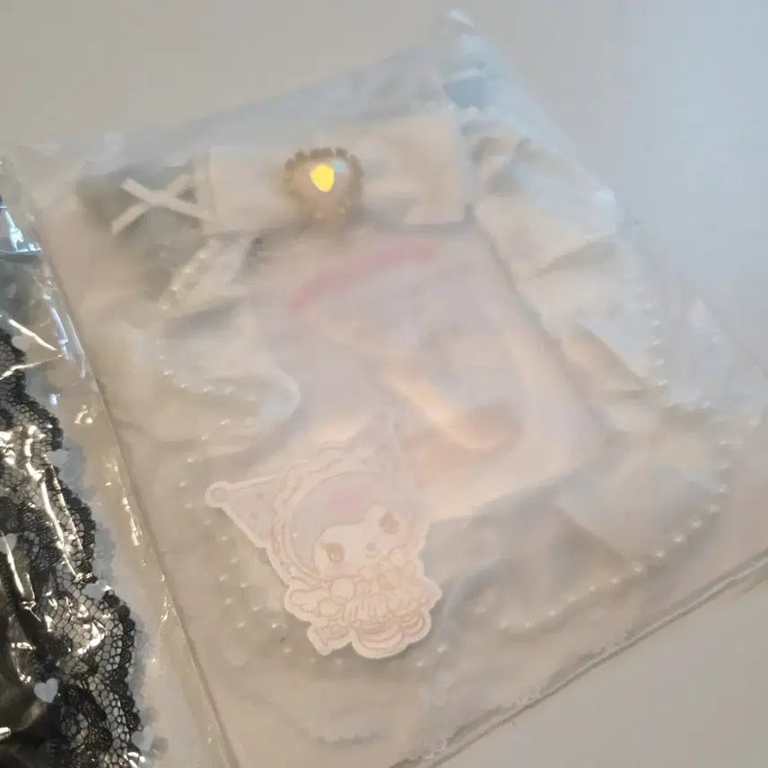[BUNJANG] Kuromi Photocard Holder Set / 쿠로미 포카 홀더 블랙,화이트 세트