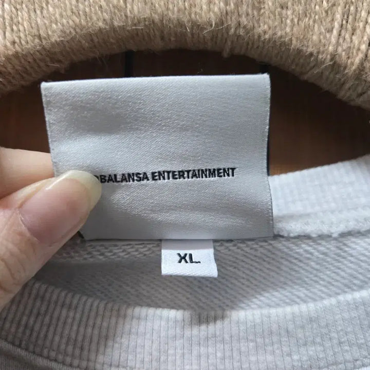 [SOLD OUT] BALANSA X BEAKER 맨투맨 티셔츠 004