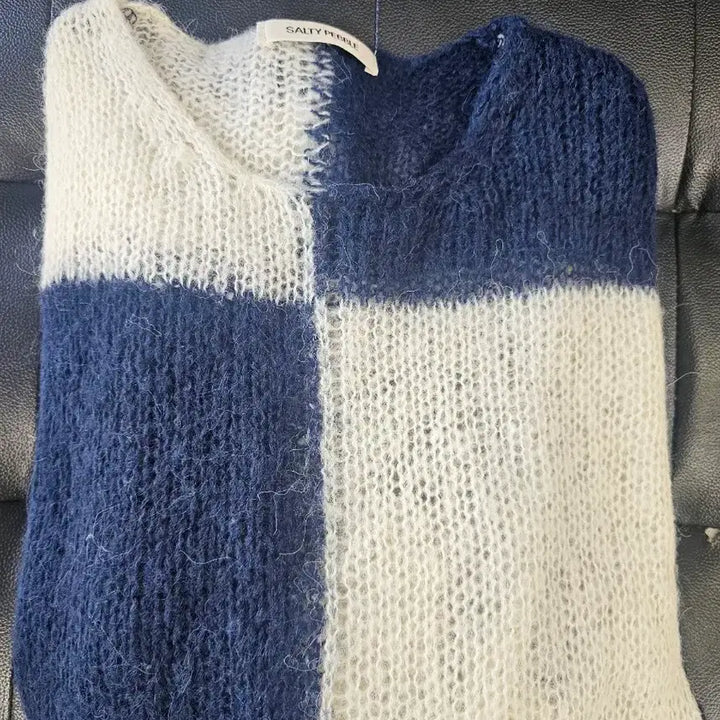 [BUNJANG] SALTY PEBBLE Block Knit Navy / SALTY PEBBLE 블럭니트 네이비 프리