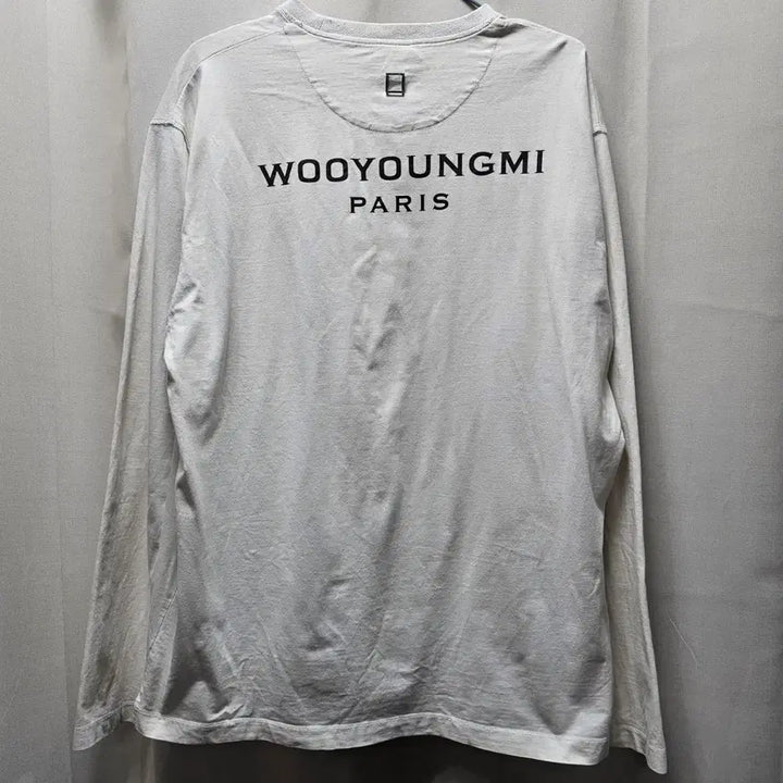 [BUNJANG] WOOYOUNGMI White Logo Long Sleeve T-Shirt - Ivory / 우영미(WOOYOUNGMI) 백로고 롱슬리브 티셔츠 - 화이트/아이보리