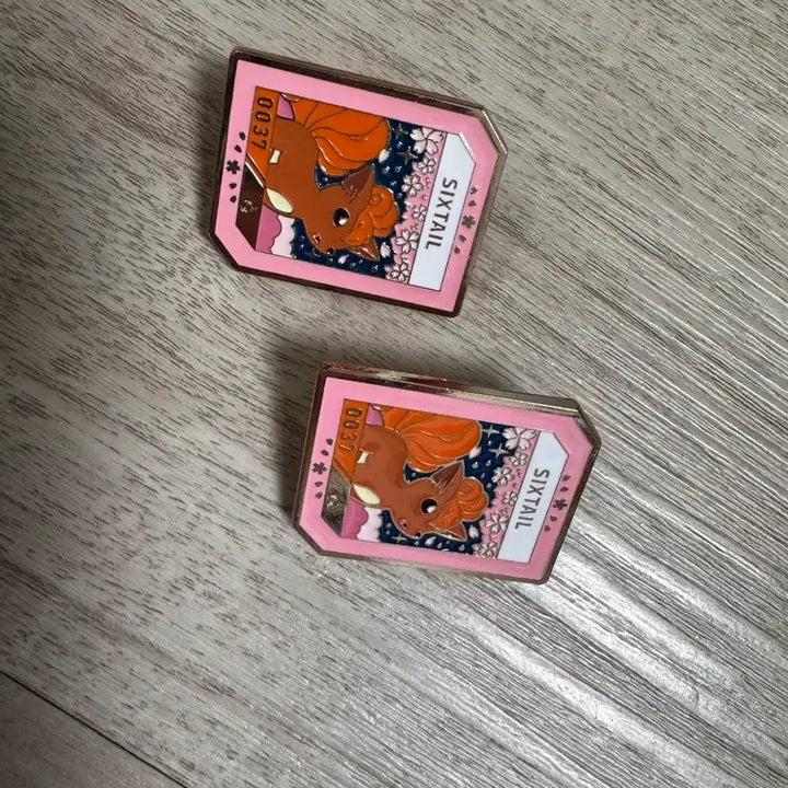 [SOLD OUT] 포켓몬 체리꼬 핀뱃지 0421 식스테일