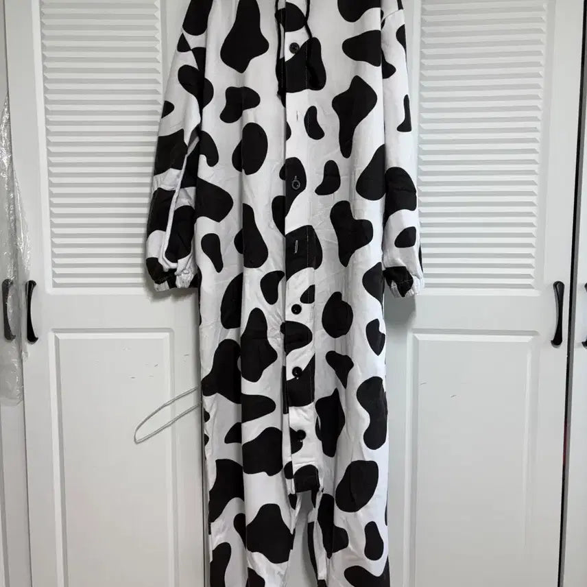 [SOLD OUT] 젖소무늬 동물잠옷