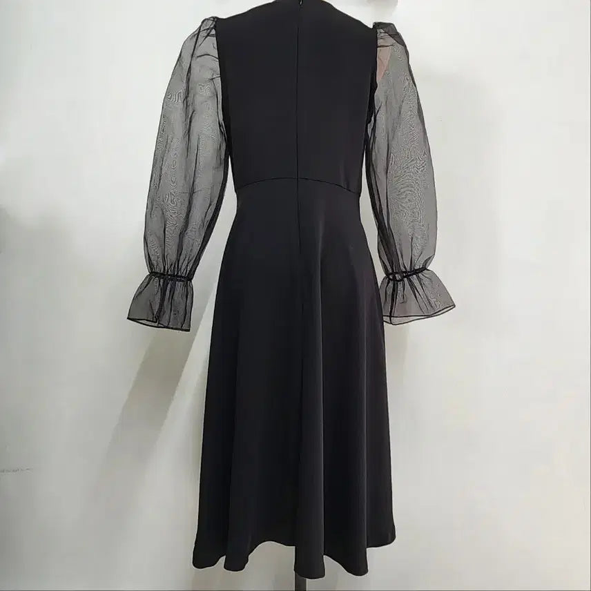 [BUNJANG] VIA Black Sheer Puff Sleeve Midi Dress / VIA 블랙 시스루 퍼프 소매 미디 원피스 55