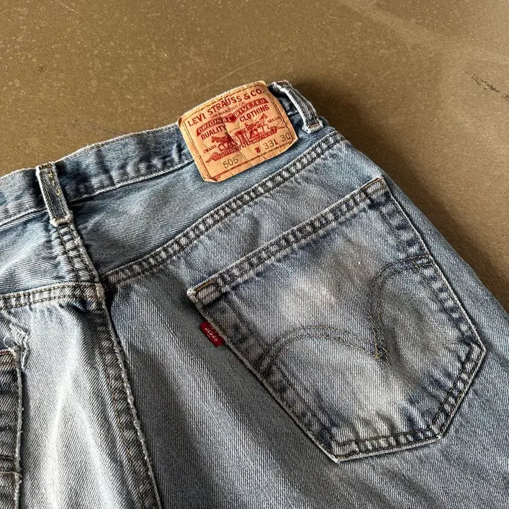 [SOLD OUT] Levis 505 Regularfit denim pants 32
