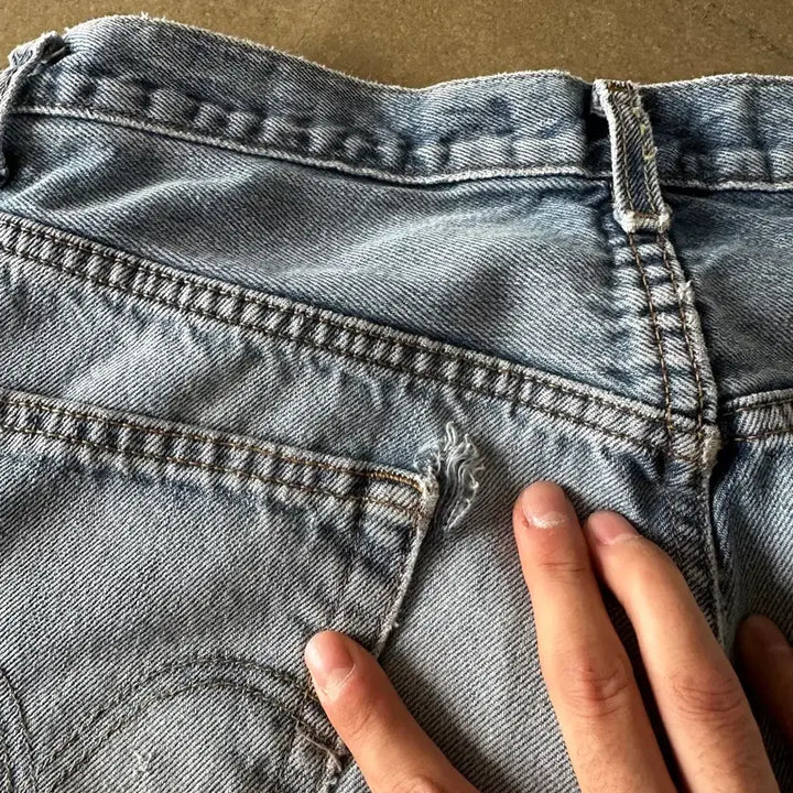 [SOLD OUT] Levis 505 Regularfit denim pants 32