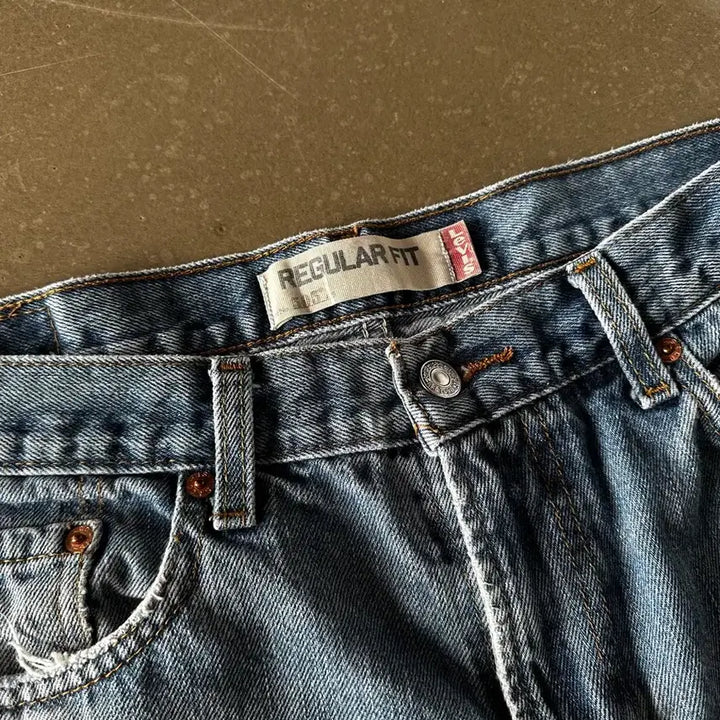 [SOLD OUT] Levis 505 Regularfit denim pants 32