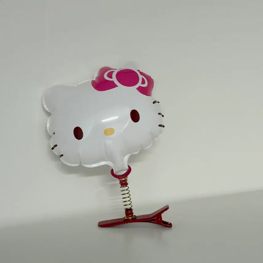 [BUNJANG] Hello Kitty Face Hair Clip Holder / 헬로키티 얼굴 집게 홀더