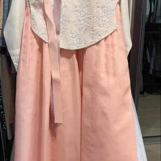 [BUNJANG] Ivory Lace Pink Hanbok / 아이보리 레이스 핑크 여성 한복