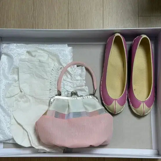 [BUNJANG] Ivory Lace Pink Hanbok / 아이보리 레이스 핑크 여성 한복