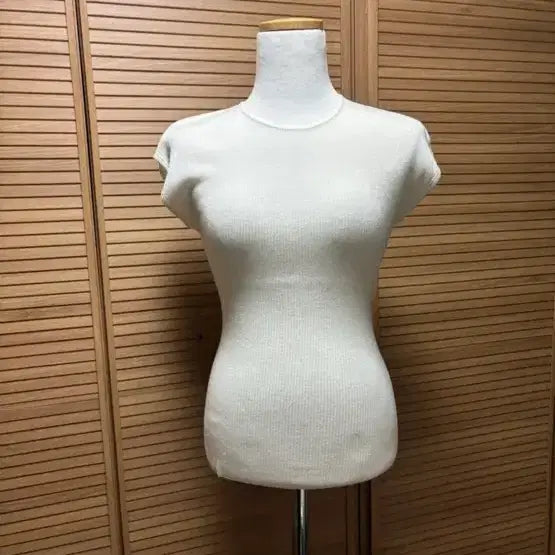 [SOLD OUT] 7.4->3 샵탑 미세 펄 수입의류 캡소매 니트 수입의류