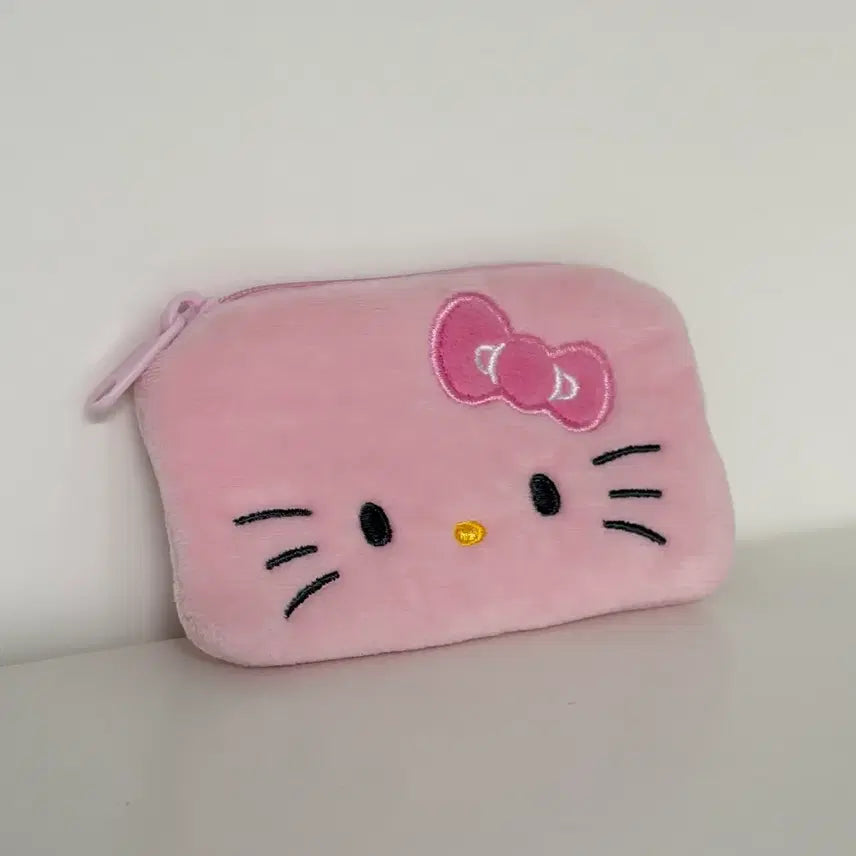 [SOLD OUT] 다이소 헬로키티 지갑