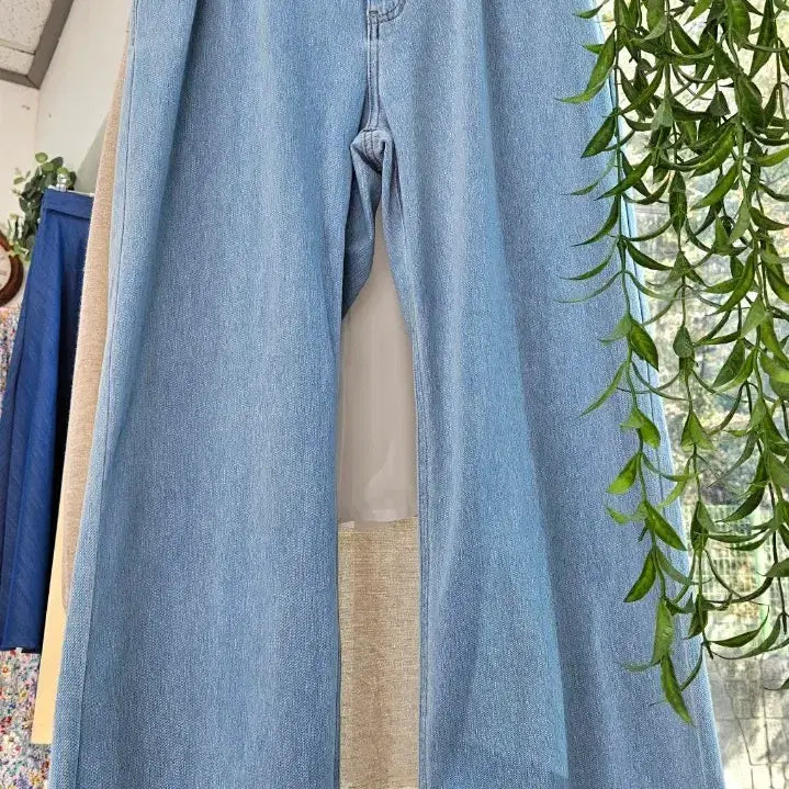 [SOLD OUT] [새상품]빅사이즈 와이드 스판 밴딩 연청 청바지