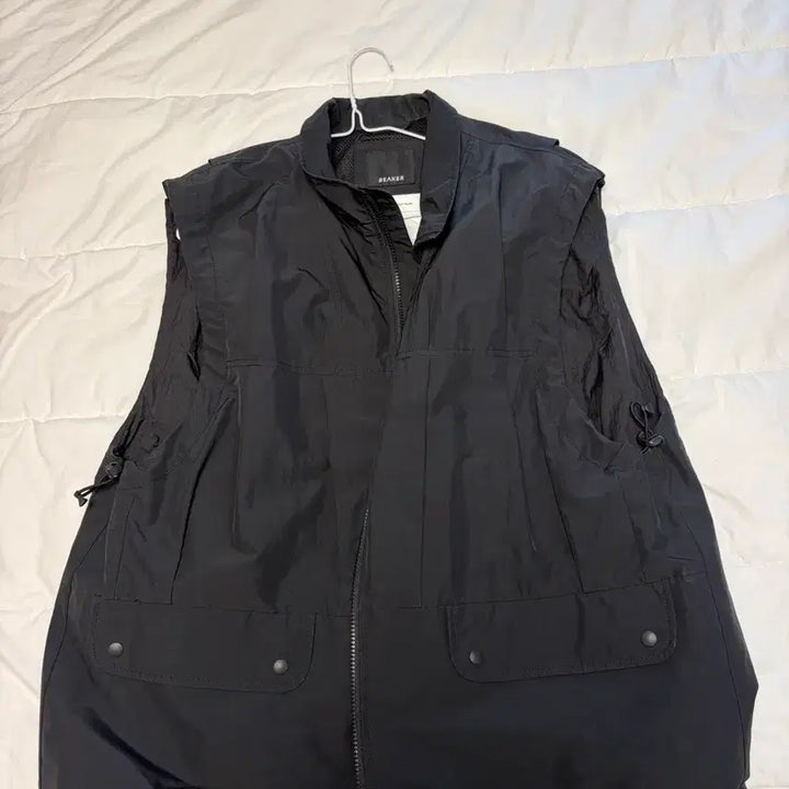 [BUNJANG] BEAKER Black Nylon Vest / BEAKER 블랙 나일론 베스트