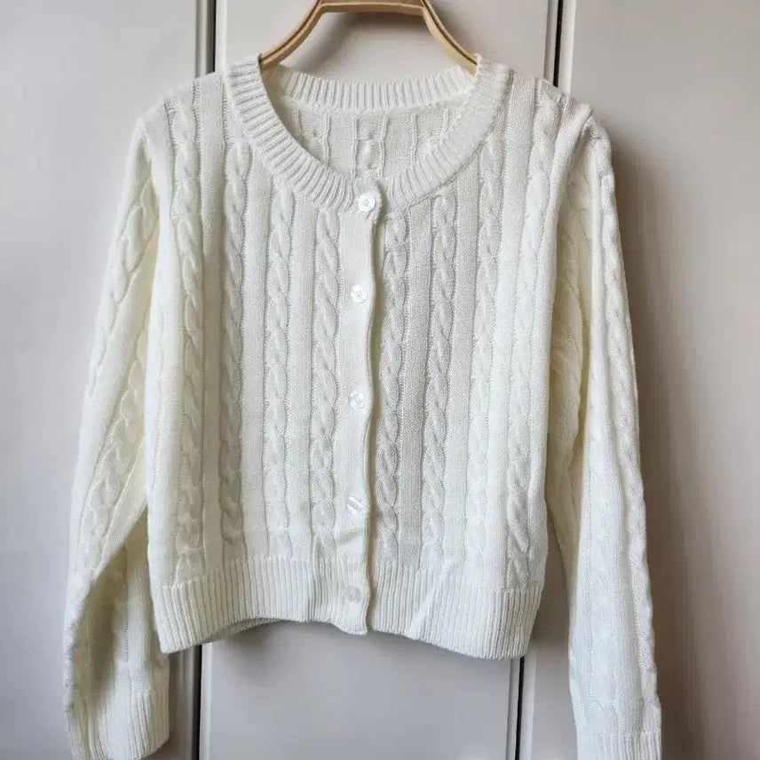 [BUNJANG] Ivory Cable Knit Cardigan / 아이보리 꽈배기 니트 가디건