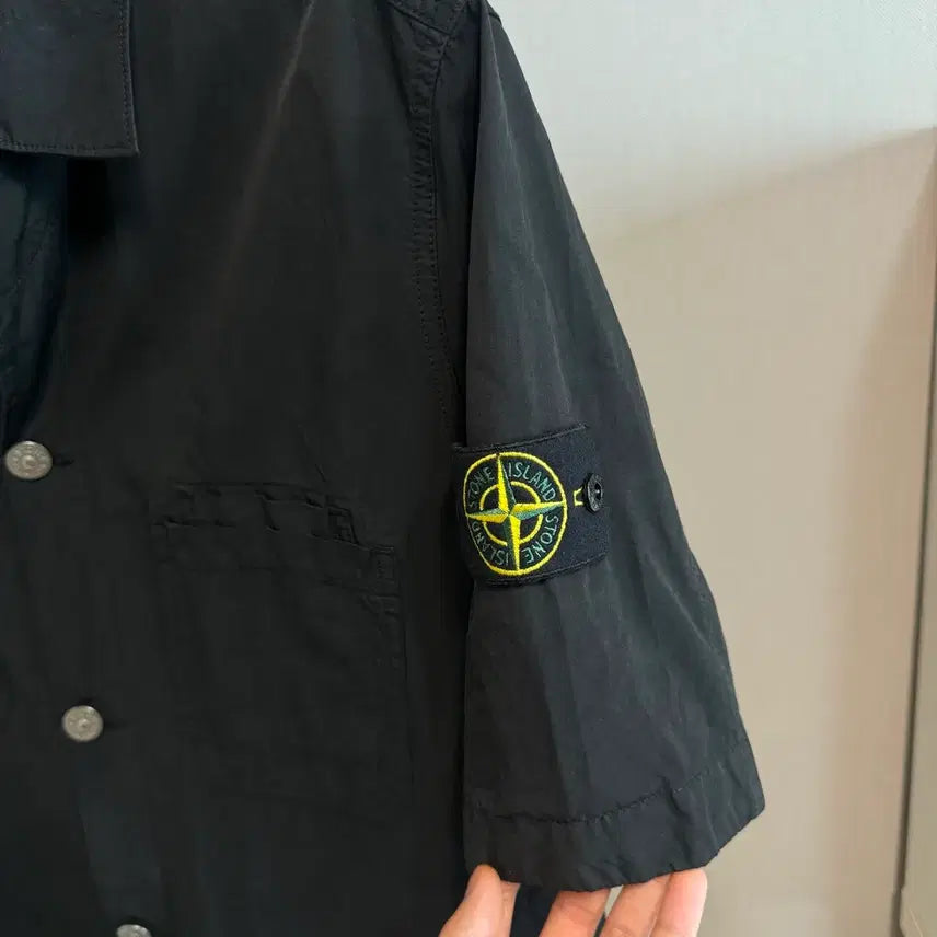 [SOLD OUT] [정품 , M사이즈] 23ss 스톤아일랜드 반팔 오버셔츠 블랙
