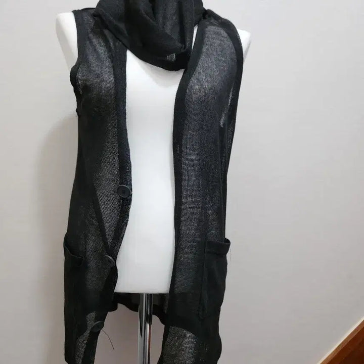 [BUNJANG] Black Vest Cardigan / 조끼가디건