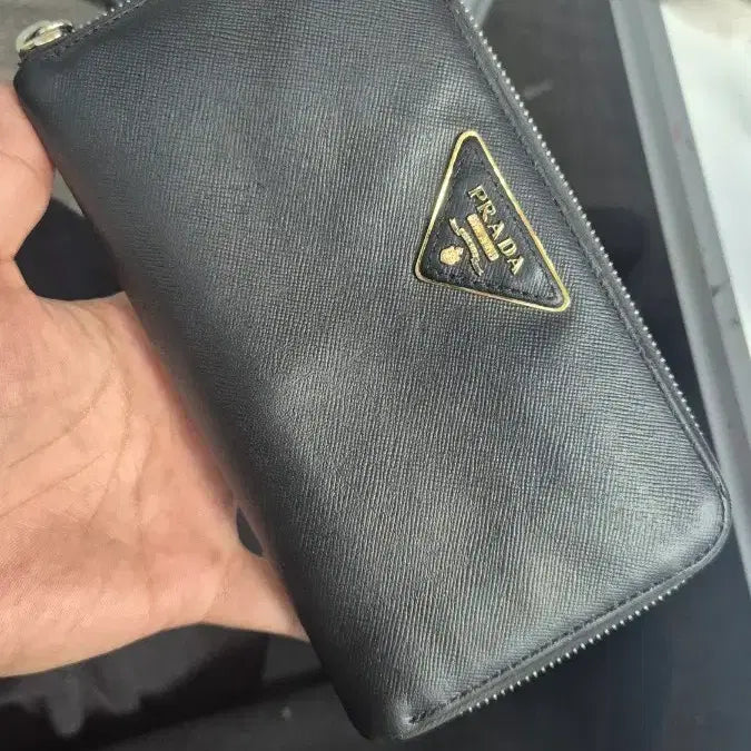 [BUNJANG] Prada Saffiano Leather Zip Long Wallet / 프라다 삼각로고 블랙 사피아노 지퍼장지갑