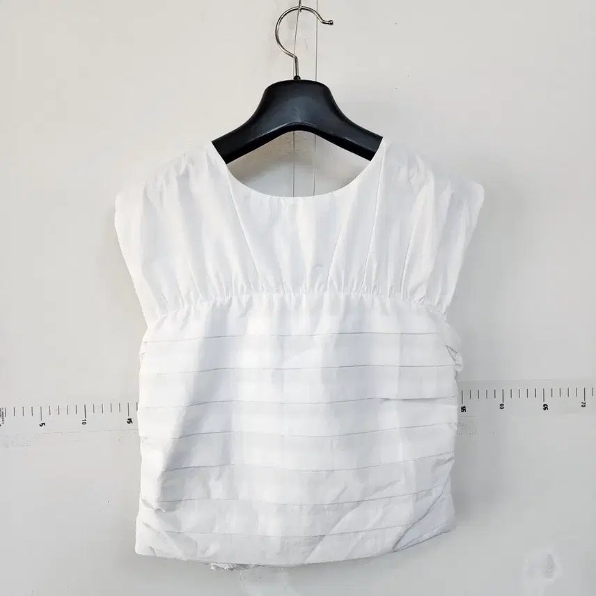 [SOLD OUT] 잇미샤 화이트 셔링 민소매 블라우스